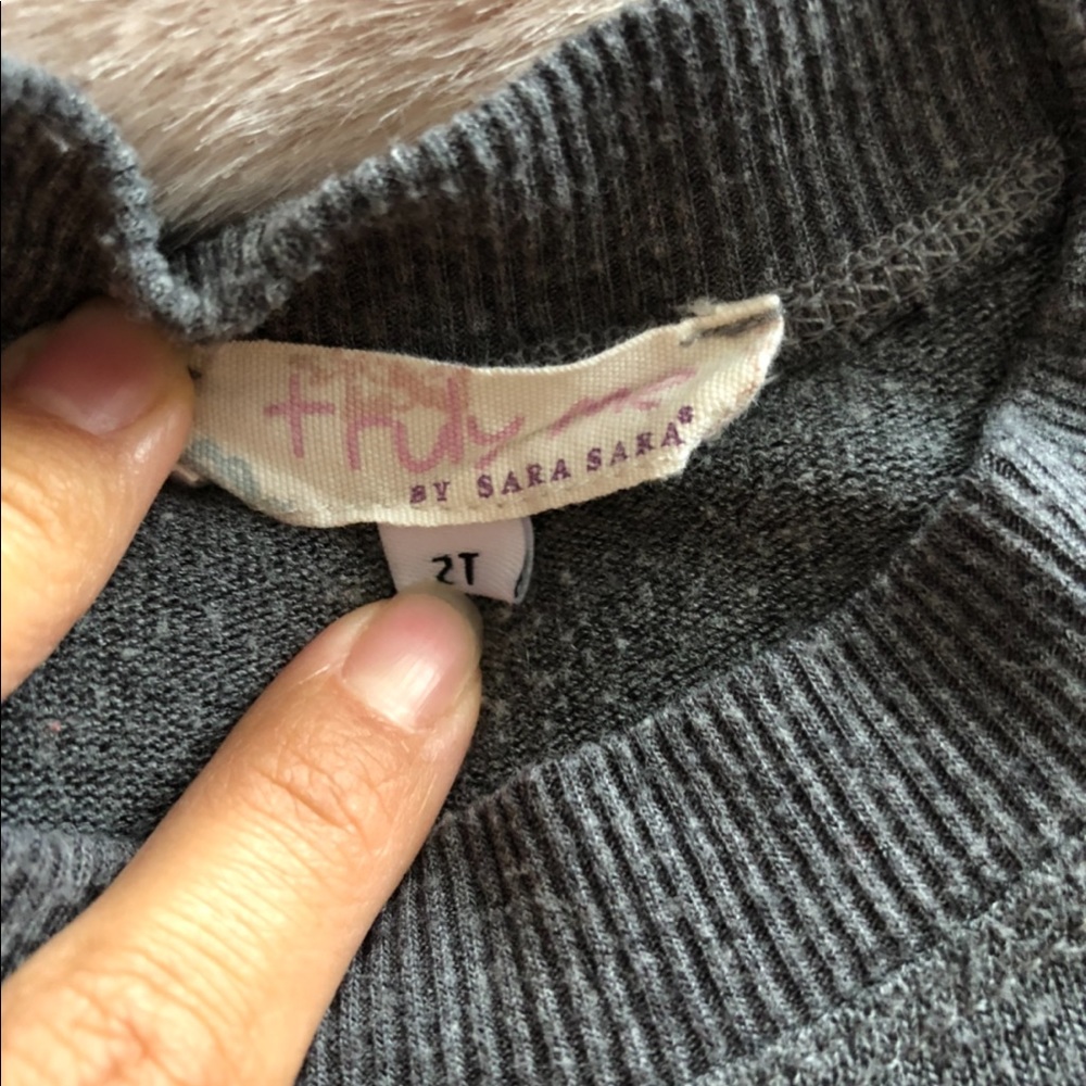 Sweater - Picture 3 of 4